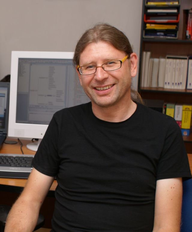 Gerald Bauerecker, Inhaber von M&M Softwareentwicklung, in seinem Büro